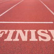 ΛΙΓΟ ΠΡΙΝ ΤΟ ΦΙΝΑΛΕ,  ΣΤΑ ΤΕΛΕΥΤΑΙΑ ΜΕΤΡΑ ΚΑΘΕ ΤΕΡΜΑΤΙΣΜΟΥ