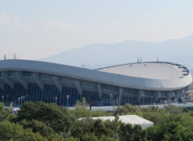 Γήπεδο στίβου έξω από το ΣΕΦ