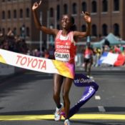 Η Rose Chelimo από το Μπαχρέιν παγκόσμια πρωταθλήτρια στον Μαραθώνιο Γυναικών