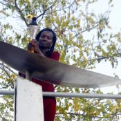 Αναψε η φλόγα του Μαραθωνίου, όλα έτοιμα για την 35η στάση