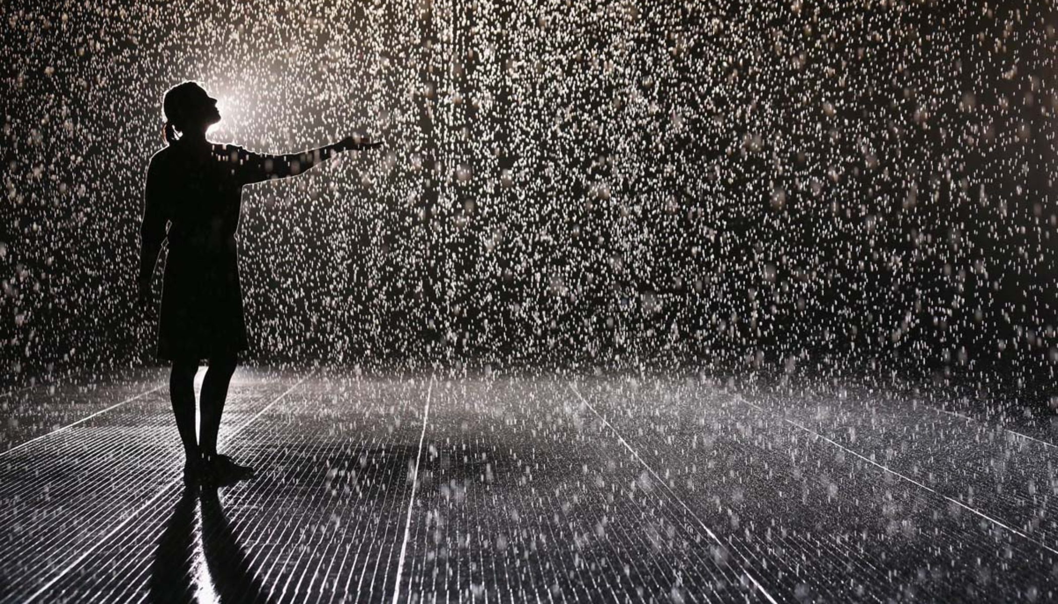 Сон стать дождем. Дождь. Дождь картинки. Человек под дождем. Дождь горизонтальное фото.