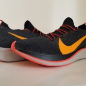 NIKE Zoom Fly Flyknit