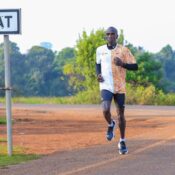 Ο Steve Magness αναλύει την προπόνηση του Kipchoge πριν τον αγώνα